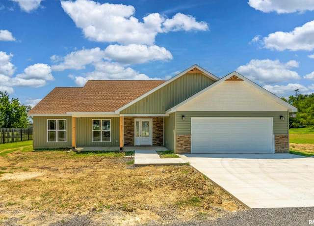 Property at 109 Brase St, Marion, IL 62959, 3 beds, 2 baths