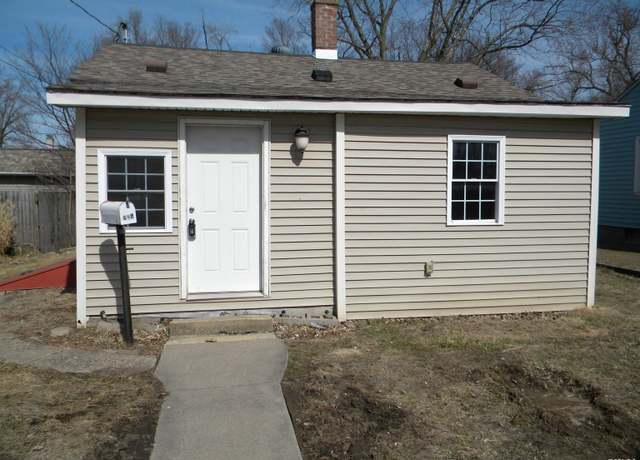 Property at 905 22 1/2 Ave, Rock Island, IL 61201, 1 bed, 1 bath