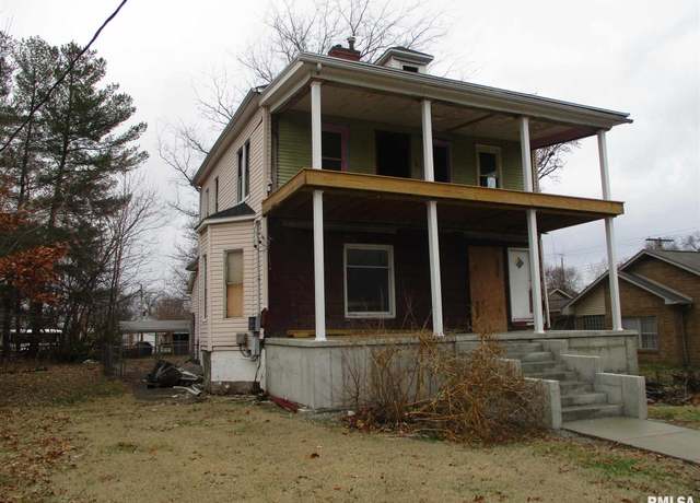 Property at 105 Mill St, Benton, IL 62812-0000, 3 beds