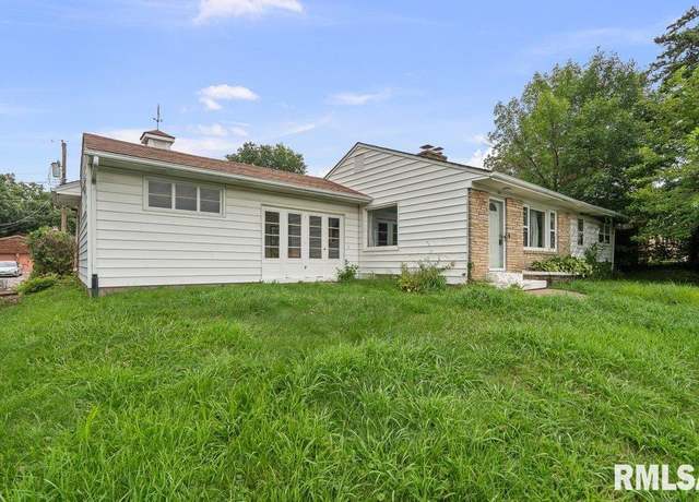 Property at 816 Spalding Blvd, Davenport, IA 52804, 3 beds, 1 bath