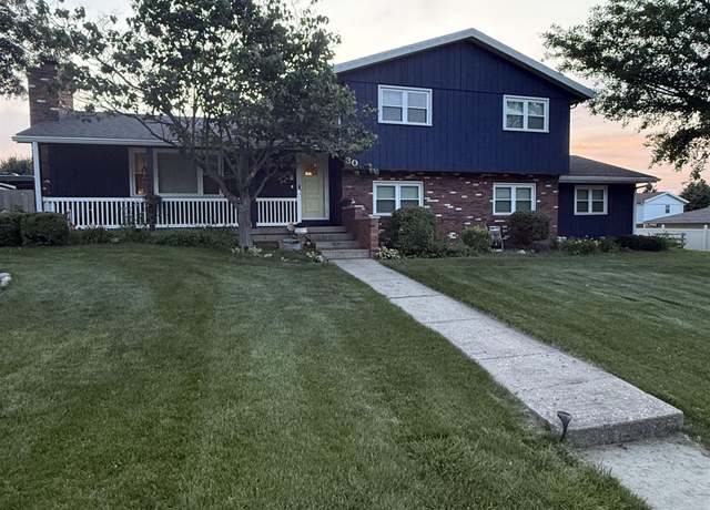 Property at 30 Greencastle Cir, Springfield, IL 62712, 3 beds, 2 baths