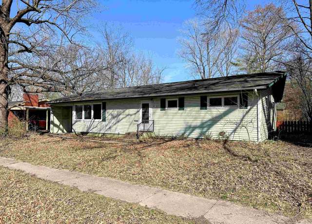 Property at 607 S Skyline Dr, Carbondale, IL 62901, 3 beds, 1.5 baths