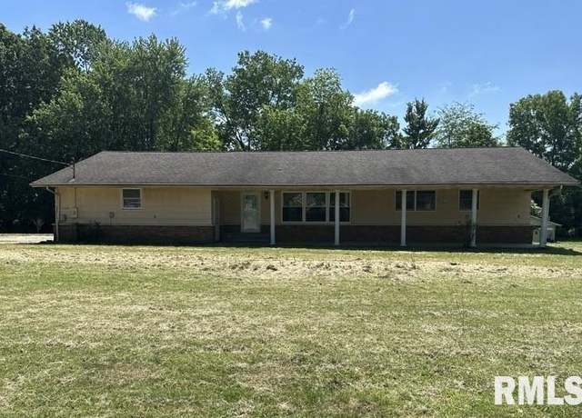 Property at 1308 E 7th St, West Frankfort, IL 62896, 3 beds, 2 baths