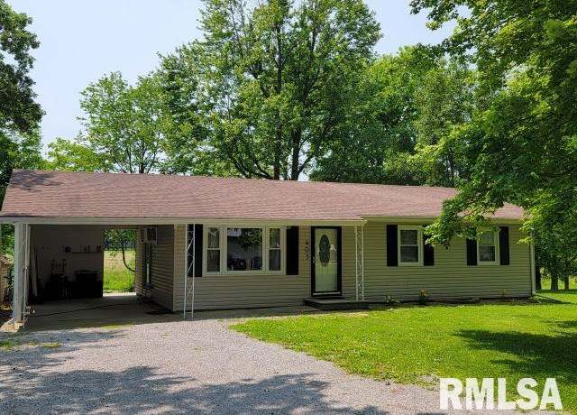 Property at 403 E Jackson St, Desoto, IL 62924, 3 beds, 1 bath