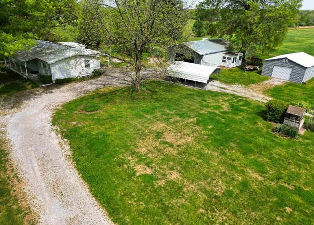 Property at 1 Willow Ln, Desoto, IL 62924, 3 beds, 2 baths