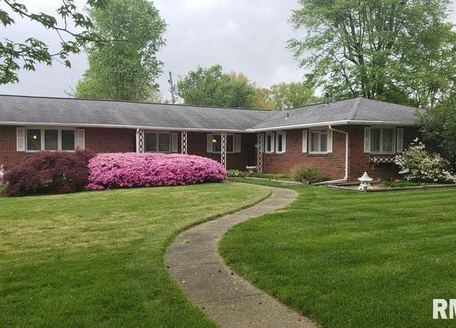 Property at 1701 Julianne Dr, Marion, IL 62959, 3 beds, 2 baths