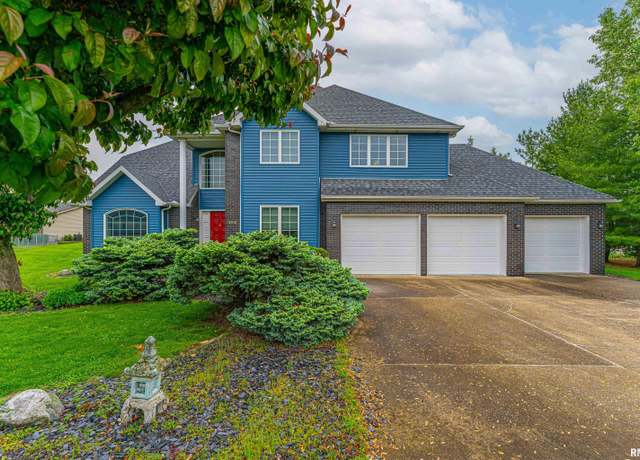 Property at 2001 Morrow Ct, Urbana, IL 61802, 4 beds, 2.5 baths