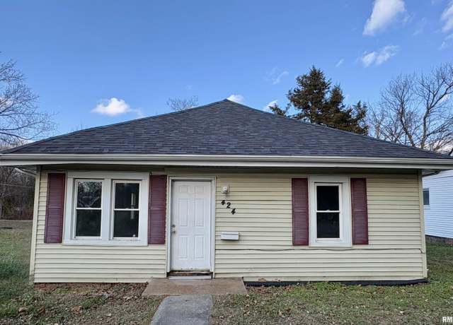 Property at 424 Mark St, Carterville, IL 62918, 2 beds, 1 bath