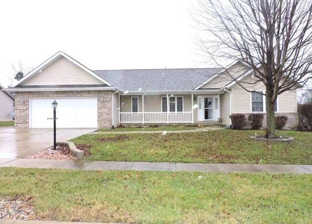 Property at 612 Mickel Pkwy, Washington, IL 61571, 5 beds, 3 baths