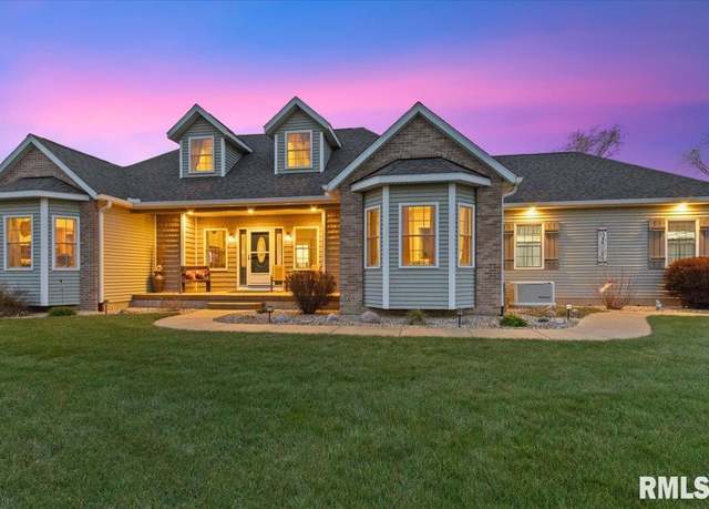 Property at 109 N Alexander St, Washburn, IL 61570, 6 beds, 3.5 baths