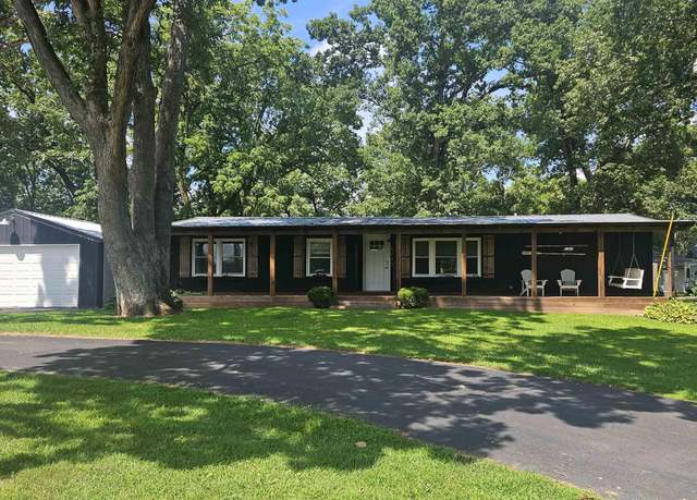 Property at 24700 E Lakeview Dr, Canton, IL 61520, 3 beds, 2 baths