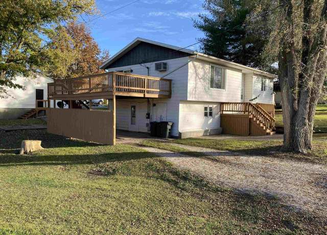 Property at 665 N 12th Ave, Canton, IL 61520, 4 beds, 2 baths