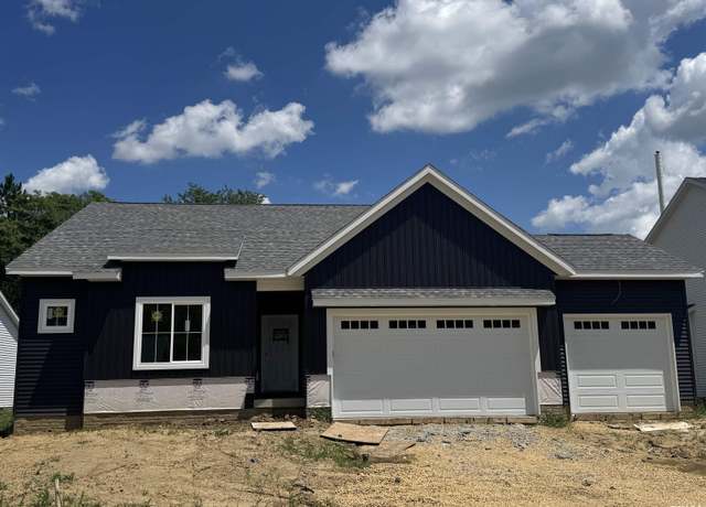 Property at 4815 Willow Cir, Davenport, IA 52806, 3 beds, 2 baths