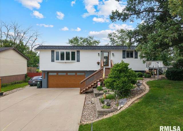 Property at 2325 N Zenith Ave, Davenport, IA 52804-1024, 3 beds, 2 baths