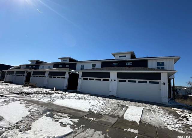 Property at 5204 Pandit Dr, Bettendorf, IA 52722, 4 beds, 3.5 baths