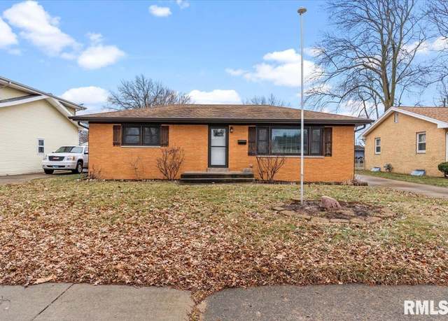 Property at 44 Friars Ln, Springfield, IL 62704, 2 beds, 2 baths