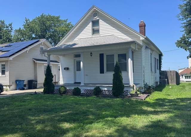 Property at 2843 Elm Dr, Quincy, IL 62301, 2 beds, 2 baths