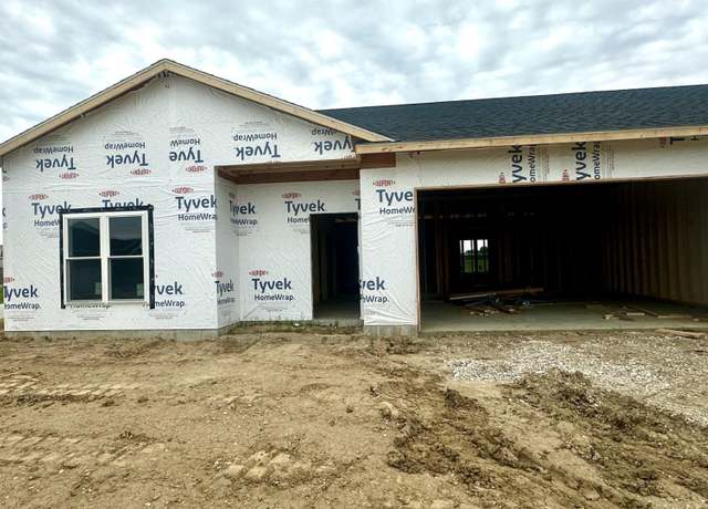 Property at 5023 Chestnut St, Quincy, IL 62305, 2 beds, 2 baths