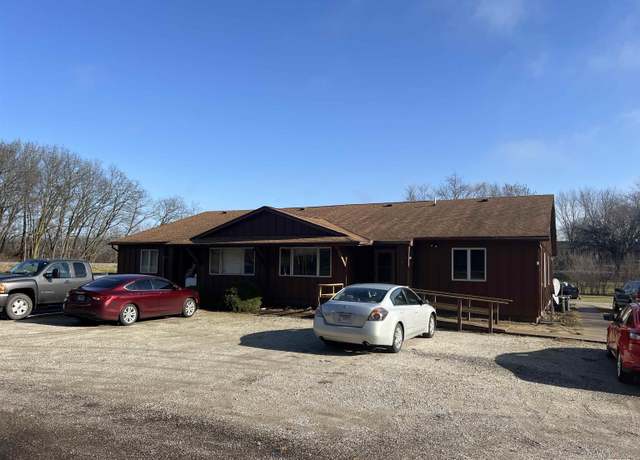 Property at 103 S Dutchland Estate Rd, Havana, IL 62644, 8 beds, 4 baths