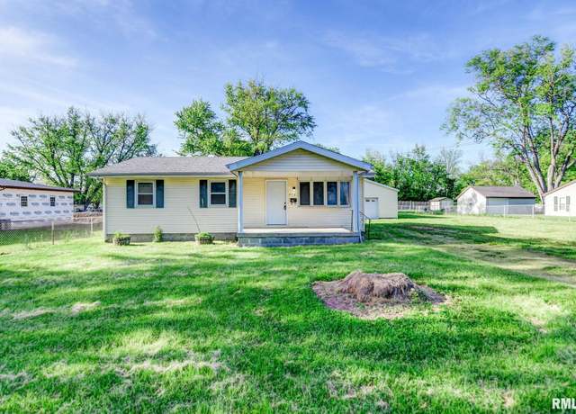 Property at 372 E Hillshire Rd, Decatur, IL 62521, 3 beds, 1 bath