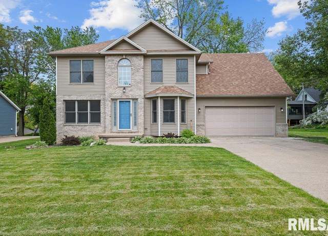 Property at 3217 Arlington Cir, Davenport, IA 52803, 4 beds, 2.5 baths