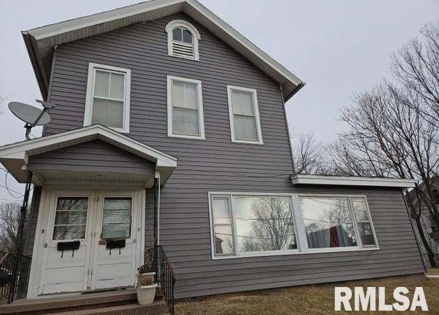 Property at 1123 Mulberry Ave, Muscatine, IA 52761, 4 beds, 3 baths