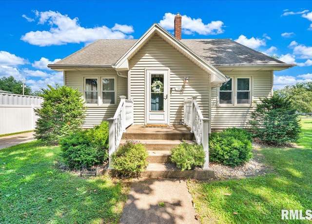 Property at 112 S Menard St, Metamora, IL 61548, 4 beds, 2 baths