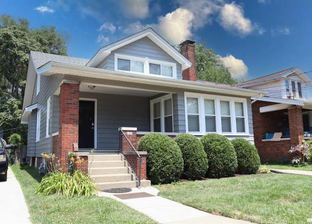 Property at 2109 W Barker Ave, West Peoria, IL 61604, 5 beds, 2 baths
