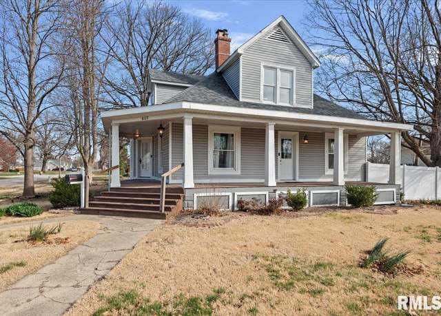 Property at 603 E Hauser St, Litchfield, IL 62056, 3 beds, 2.5 baths
