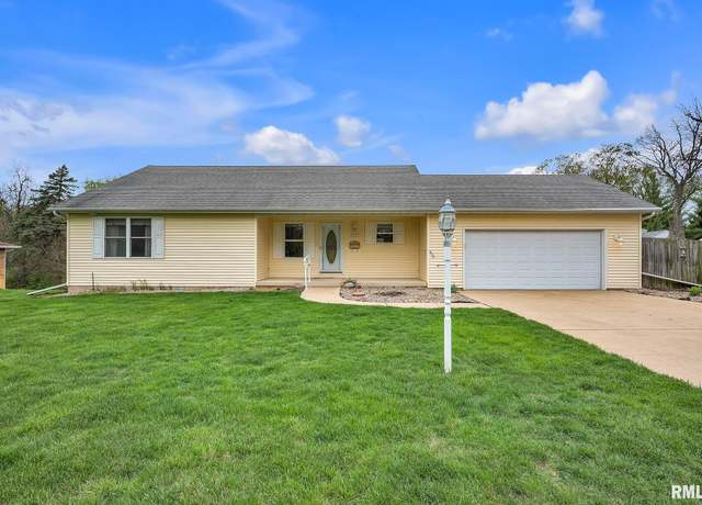 Property at 3325 N Knott Ln, Peoria, IL 61604, 2 beds, 2 baths