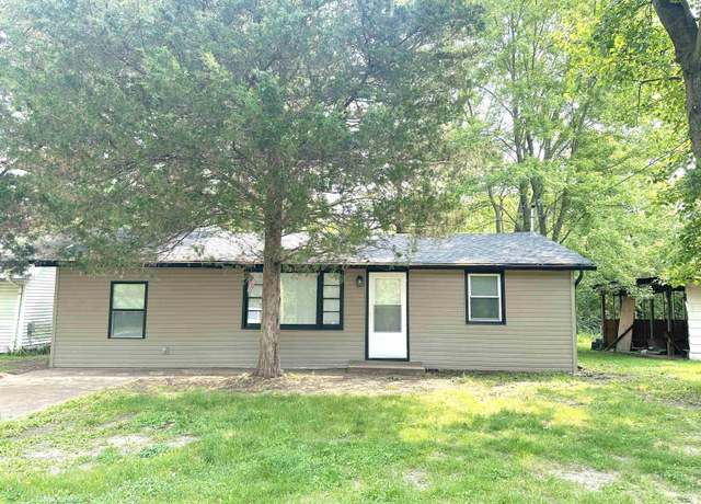 Property at 1924 N 7th St, Murphysboro, IL 62966, 3 beds, 1 bath