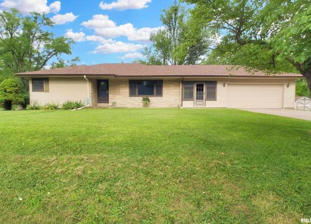 Property at 1524 W 4th St, Milan, IL 61264, 3 beds, 1 bath