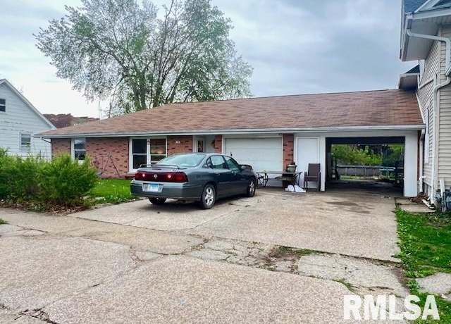 Property at 108 Jackson St, Abingdon, IL 61410, 2 beds, 1.5 baths