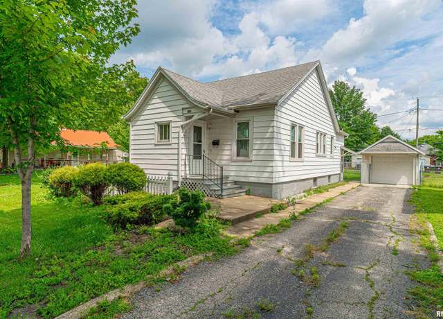 Property at 712 N Kickapoo St, Lincoln, IL 62656, 2 beds, 1 bath