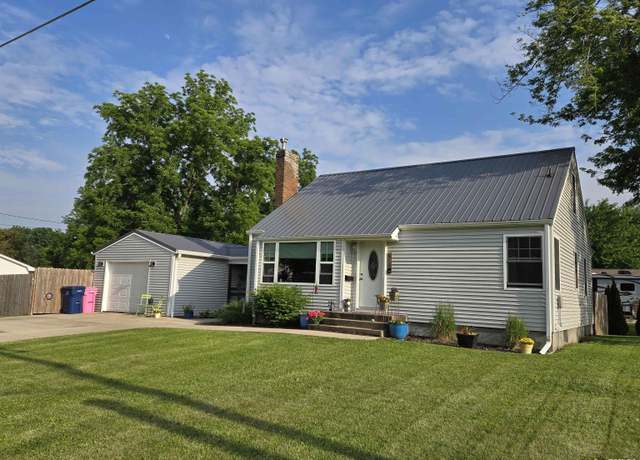 Property at 610 NW 6th St, Aledo, IL 61231, 3 beds, 2.5 baths