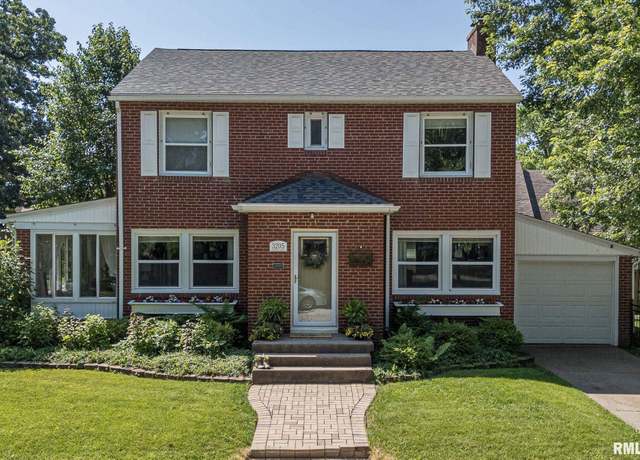 Property at 3205 Crestline Dr, Davenport, IA 52803, 3 beds, 2 baths