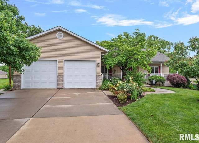 Property at 142 Lilac Ln, Chatham, IL 62629, 6 beds, 5 baths