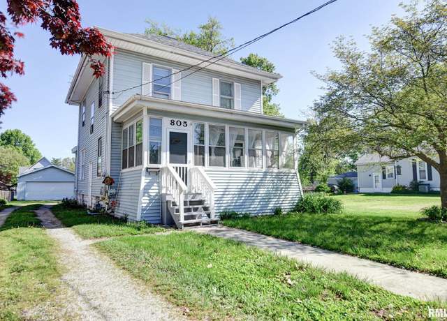 Property at 805 E Ash St, Taylorville, IL 62568, 3 beds, 2 baths