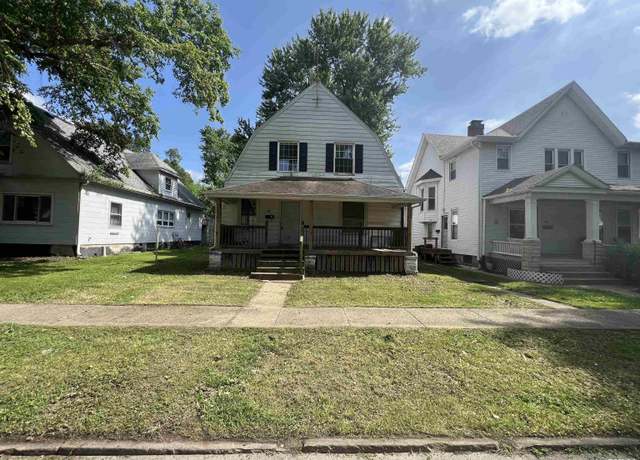 Property at 926 W Governor St, Springfield, IL 62704, 4 beds, 2 baths