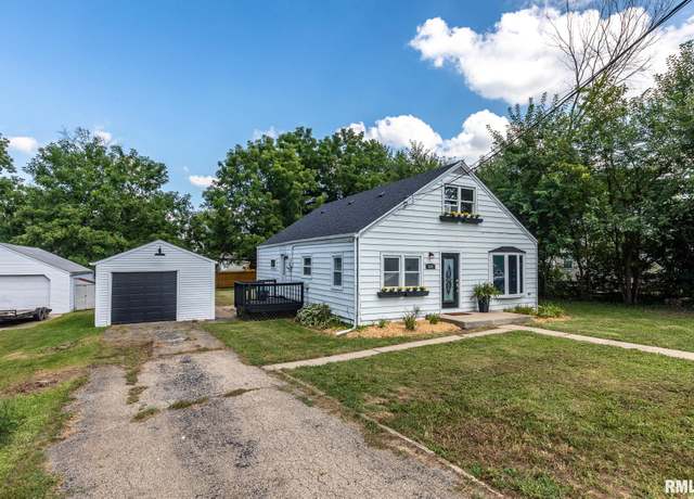 Property at 212 Albert St, Washington, IL 61571, 4 beds, 1.5 baths