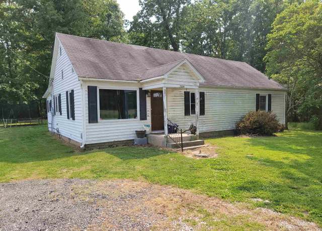 Property at 7324 State Route 161 Ext, Iuka, IL 62849, 3 beds, 3 baths