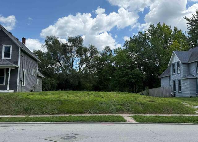 Property at 1501 Bridge Ave, Davenport, IA 52803