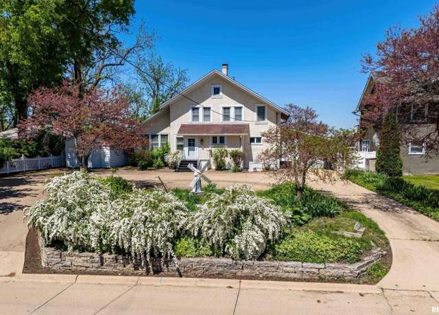 Property at 2805 8th Ave, Moline, IL 61265, 3 beds, 1.5 baths