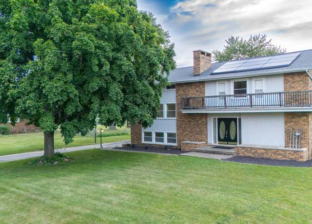Property at 2810 Deveron Cir, Pekin, IL 61554, 4 beds, 3.5 baths
