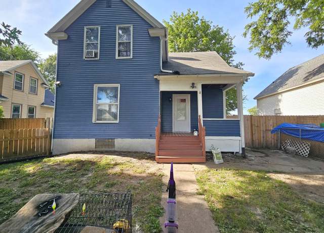 Property at 2614 Mckinley Ave, Davenport, IA 52802, 4 beds, 2 baths