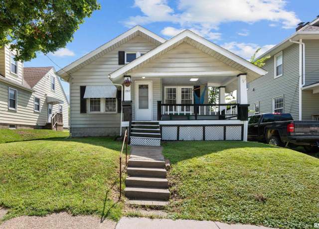 Property at 1207 N Marquette St, Davenport, IA 52804, 2 beds, 1.5 baths