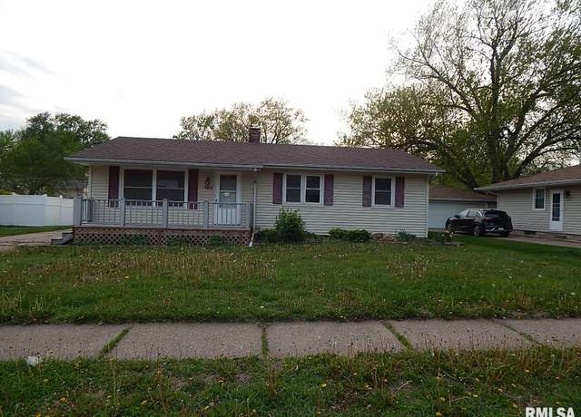 Property at 3816 N Linwood Ave, Davenport, IA 52806, 3 beds, 2 baths