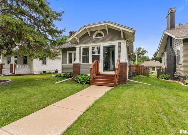 Property at 517 E 29th Pl, Davenport, IA 52803, 2 beds, 1 bath