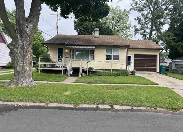 Property at 313 N Edwards St, Macomb, IL 61455, 1 bed, 1 bath
