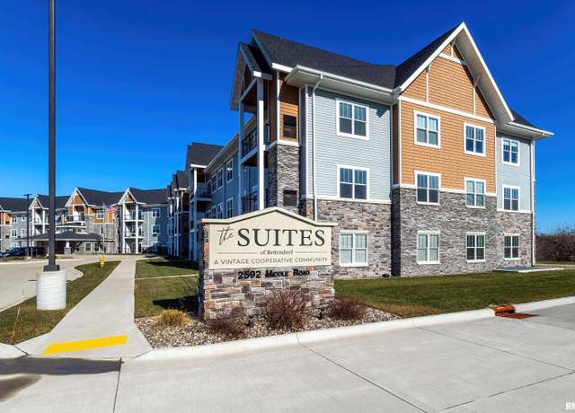 Property at 2592 Middle Rd #318, Bettendorf, IA 52722, 2 beds, 2 baths